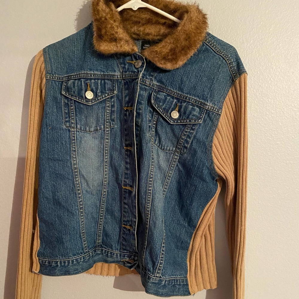 blue jean jacket with cozy sleeves